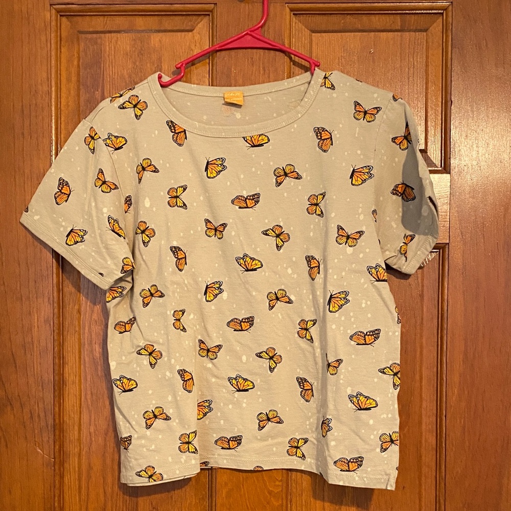 Vibe N’ Butterfly Print Tee